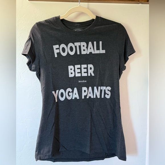 BuffaloEd.me Black Graphic T-shirt 'Football Beer Yoga Pants' NWOT Size S - Picture 1 of 3